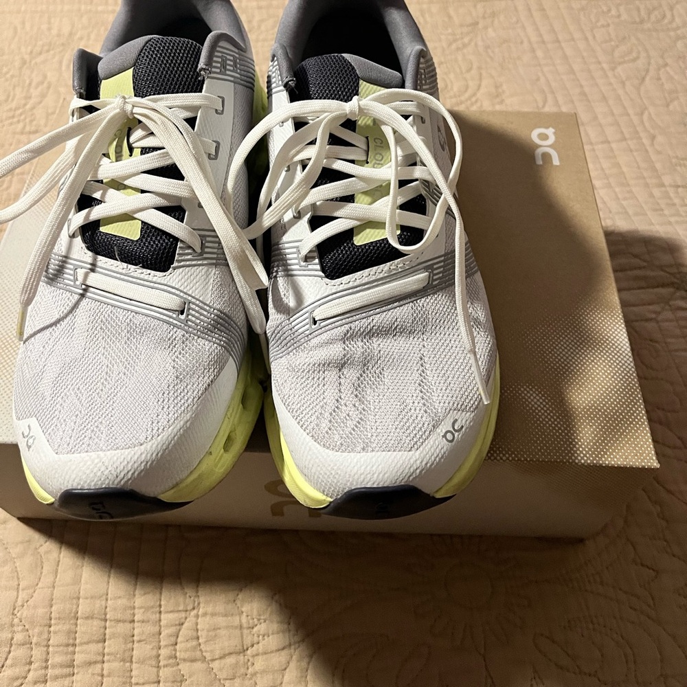 On Cloud Cloudgo Women’s 9 wide